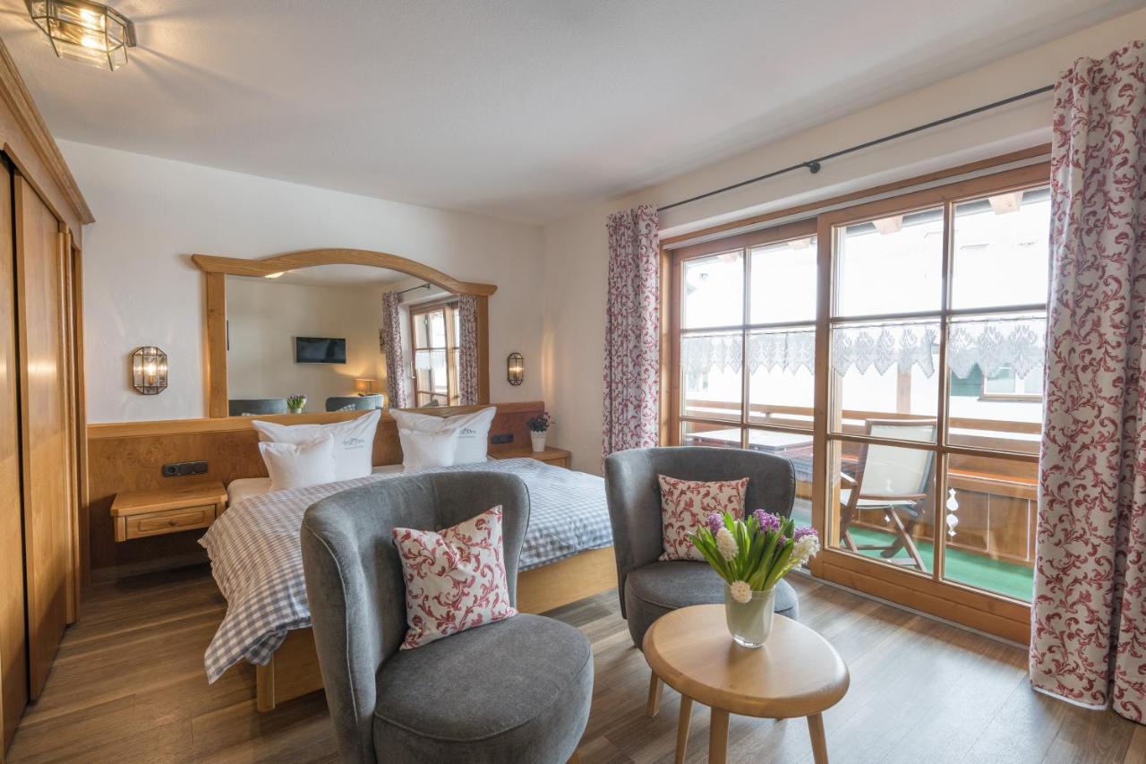 Ferienwohnungen Alpentraum - Landhaus Im Oberen Markt Oberstdorf Esterno foto